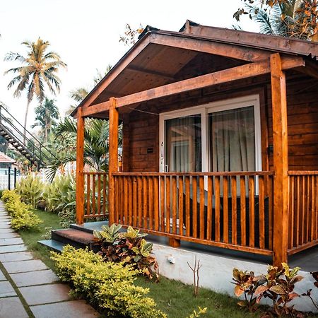 Tranquill Riverside Luxury Cottages With Bathtub, 칸돌림 외부 사진