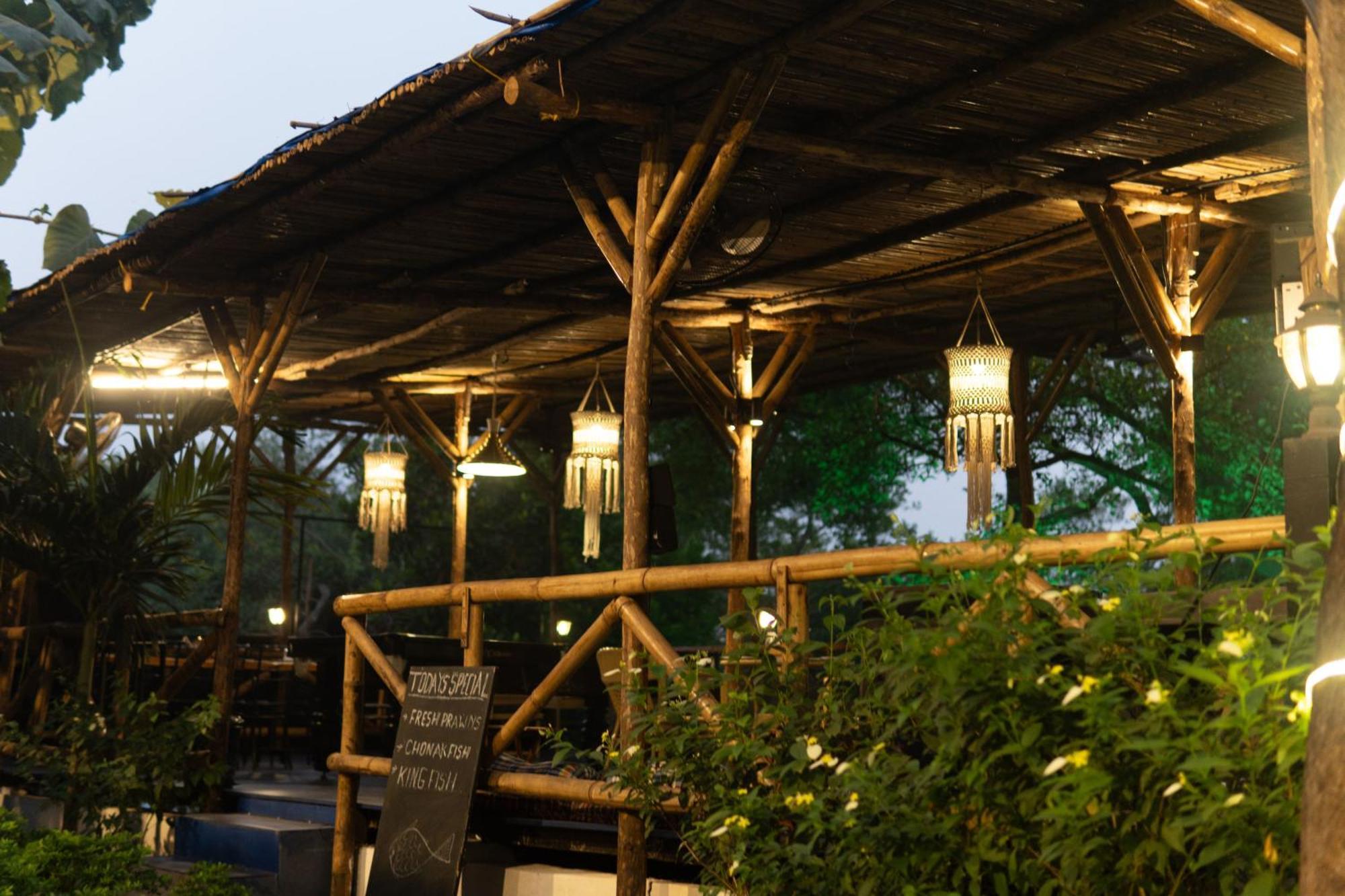Tranquill Riverside Luxury Cottages With Bathtub, 칸돌림 외부 사진