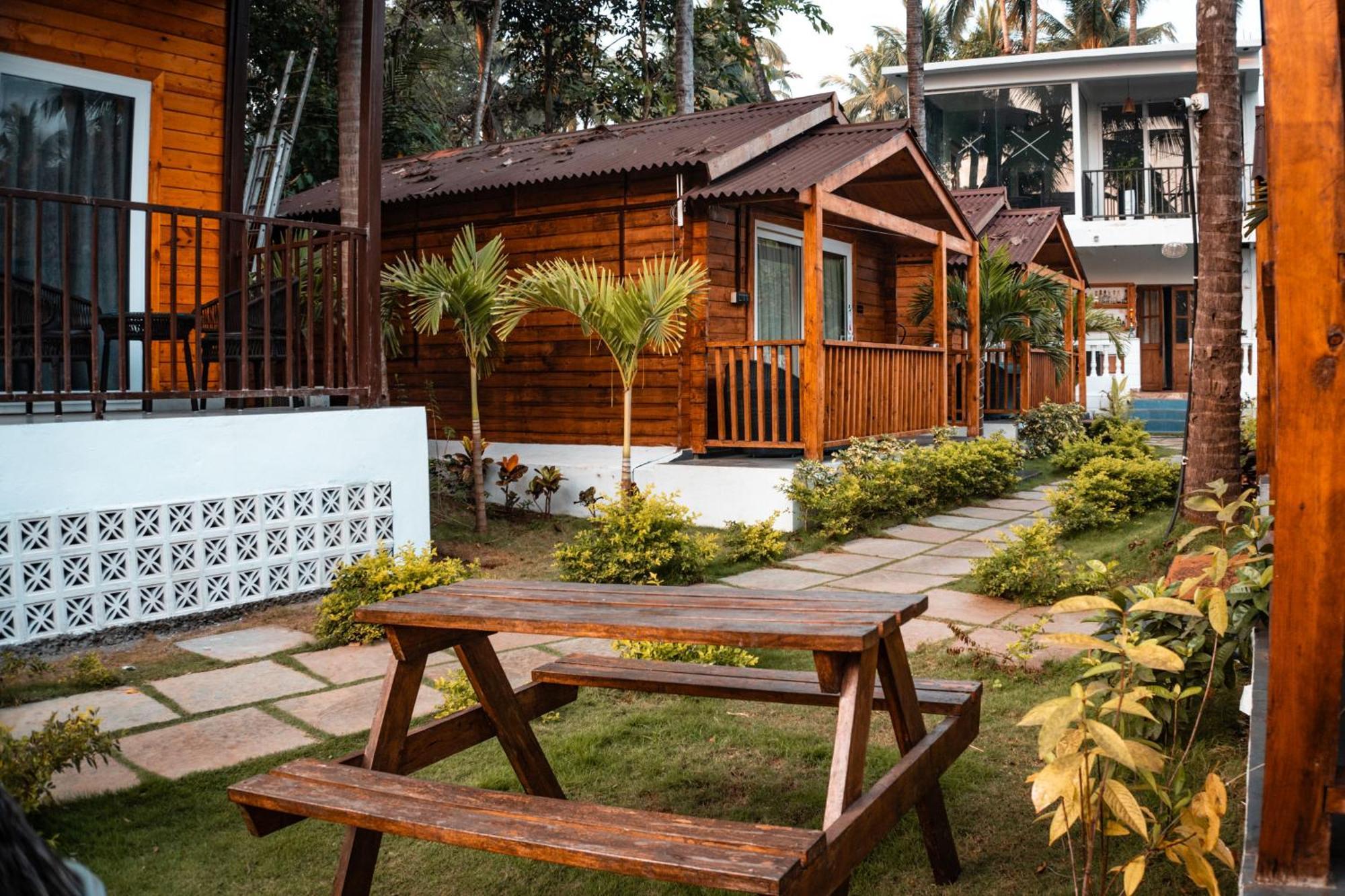 Tranquill Riverside Luxury Cottages With Bathtub, 칸돌림 외부 사진